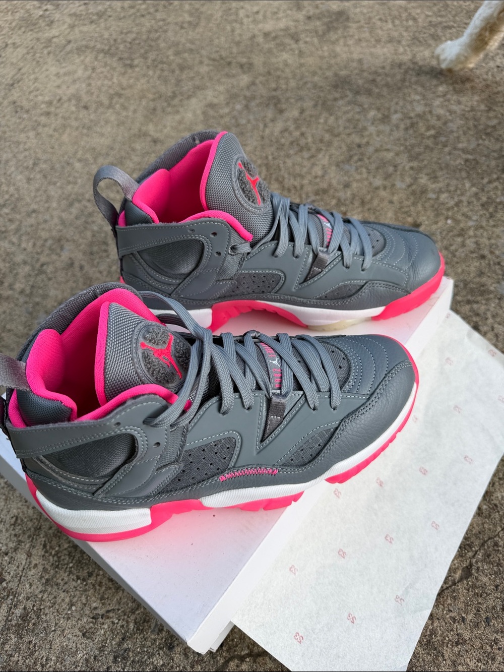Nike Air jumpman- Gray & Hot Pink - Picture 4 of 5